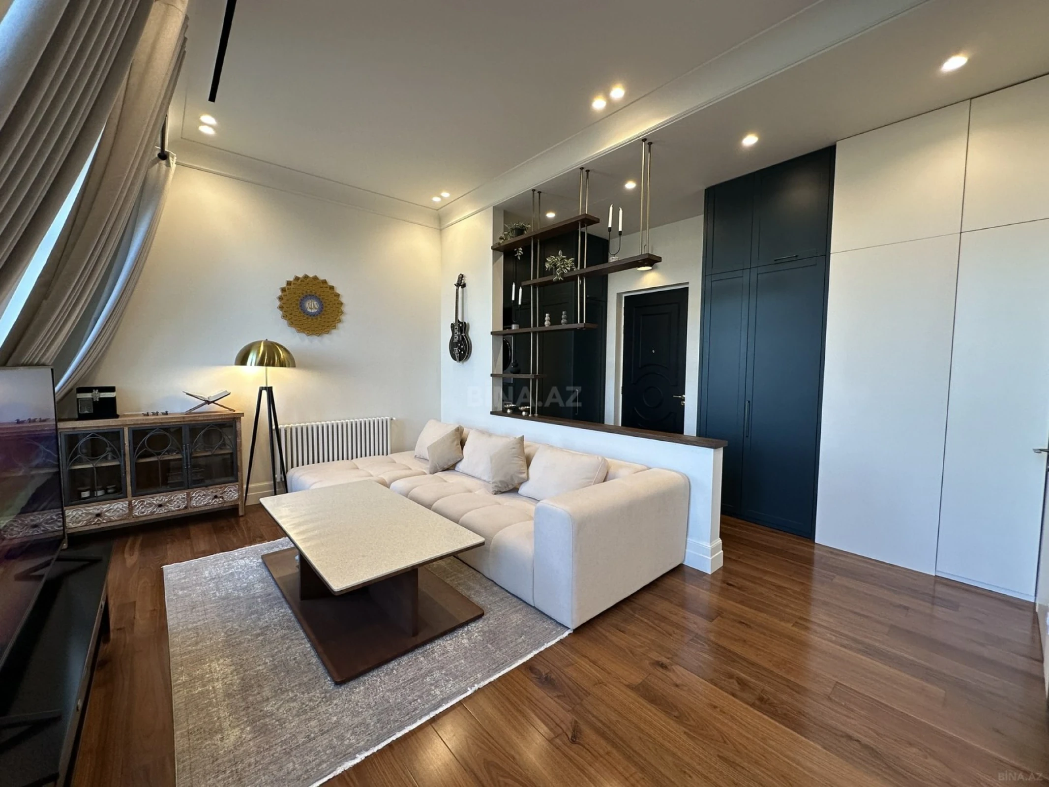 Satılır 2 otaqlı mənzil 75 m²