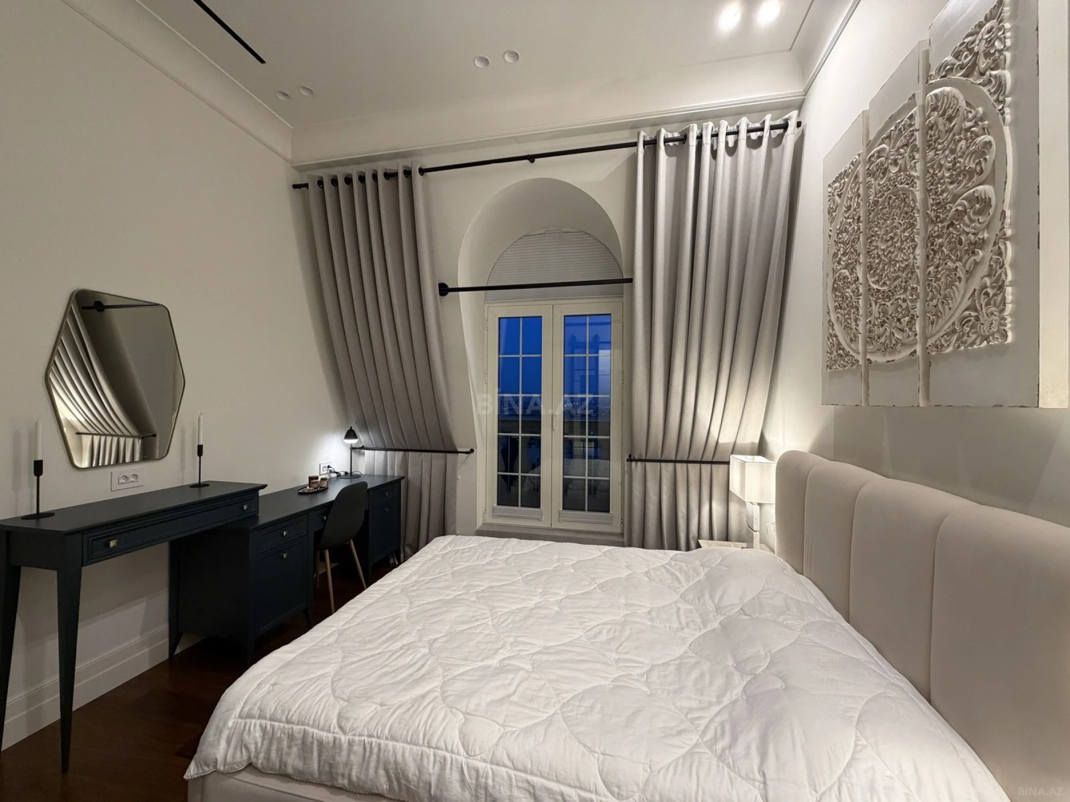Satılır 2 otaqlı mənzil 75 m²