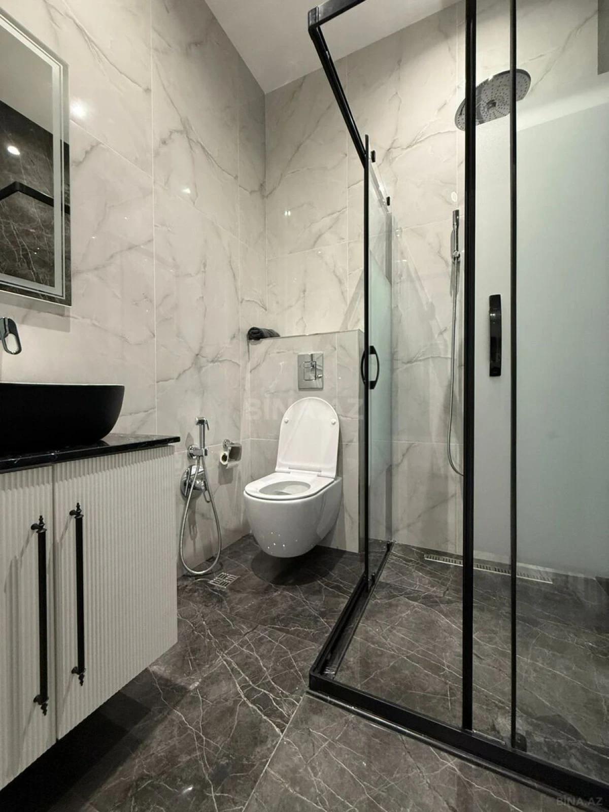 Kirayə verilir 1 otaqlı mənzil 60 m²