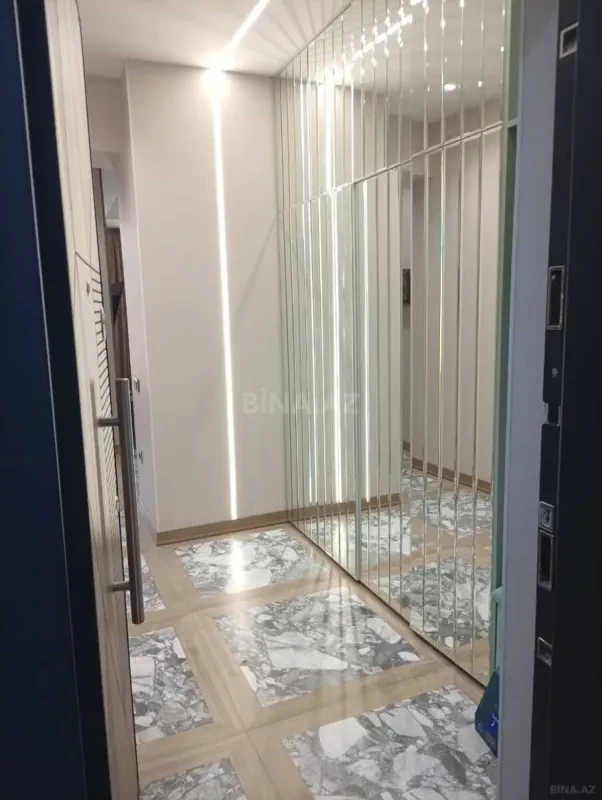 Kirayə verilir 2 otaqlı mənzil 66 m²