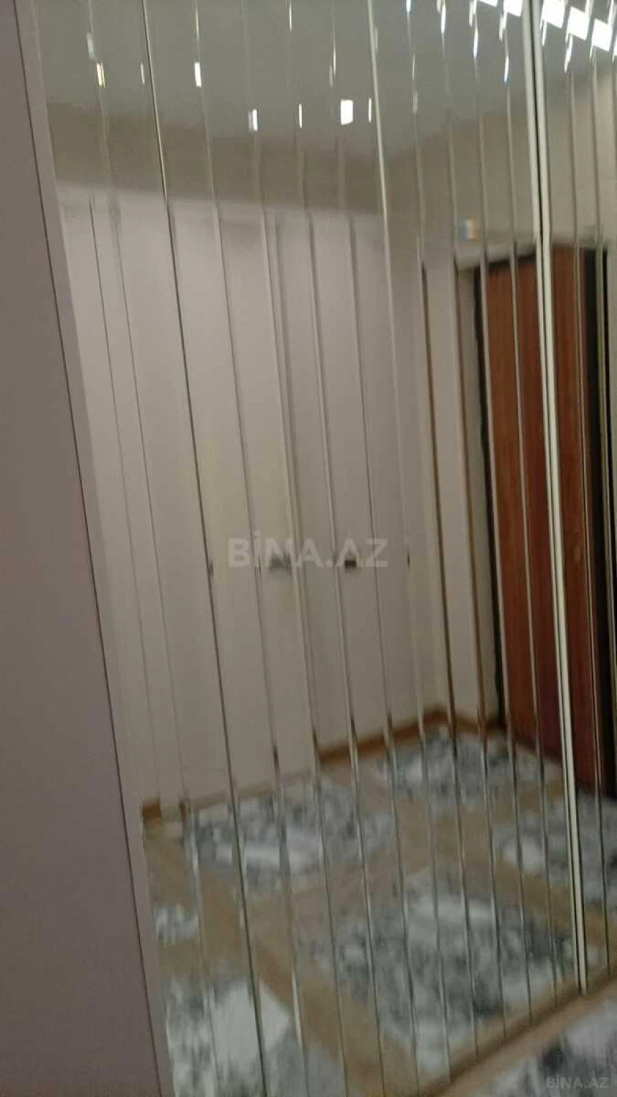 Kirayə verilir 2 otaqlı mənzil 66 m²