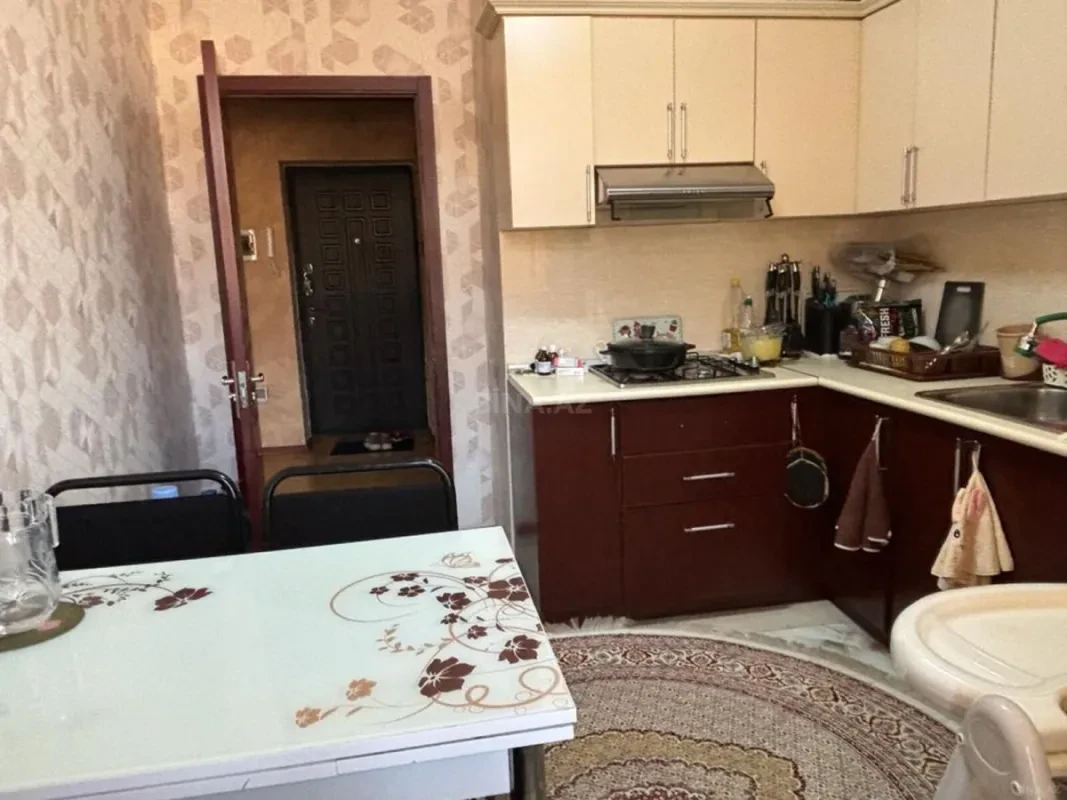 Kirayə verilir 2 otaqlı mənzil 70 m²