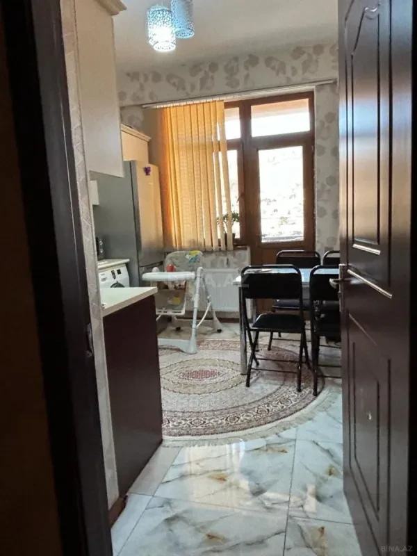Kirayə verilir 2 otaqlı mənzil 70 m²