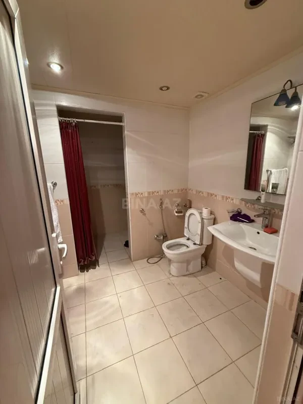 Satılır 3 otaqlı mənzil 130 m²