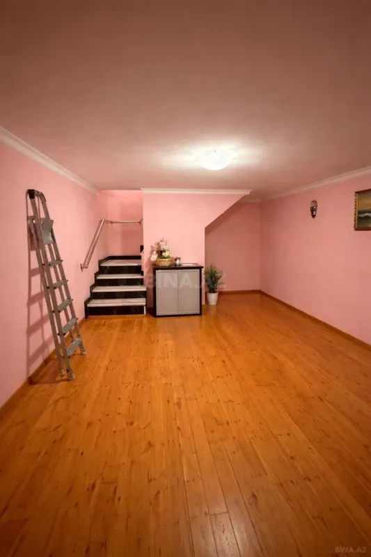 Satılır 3 otaqlı mənzil 130 m²