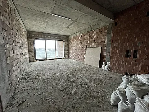 Satılır 1 otaqlı mənzil 58 m²