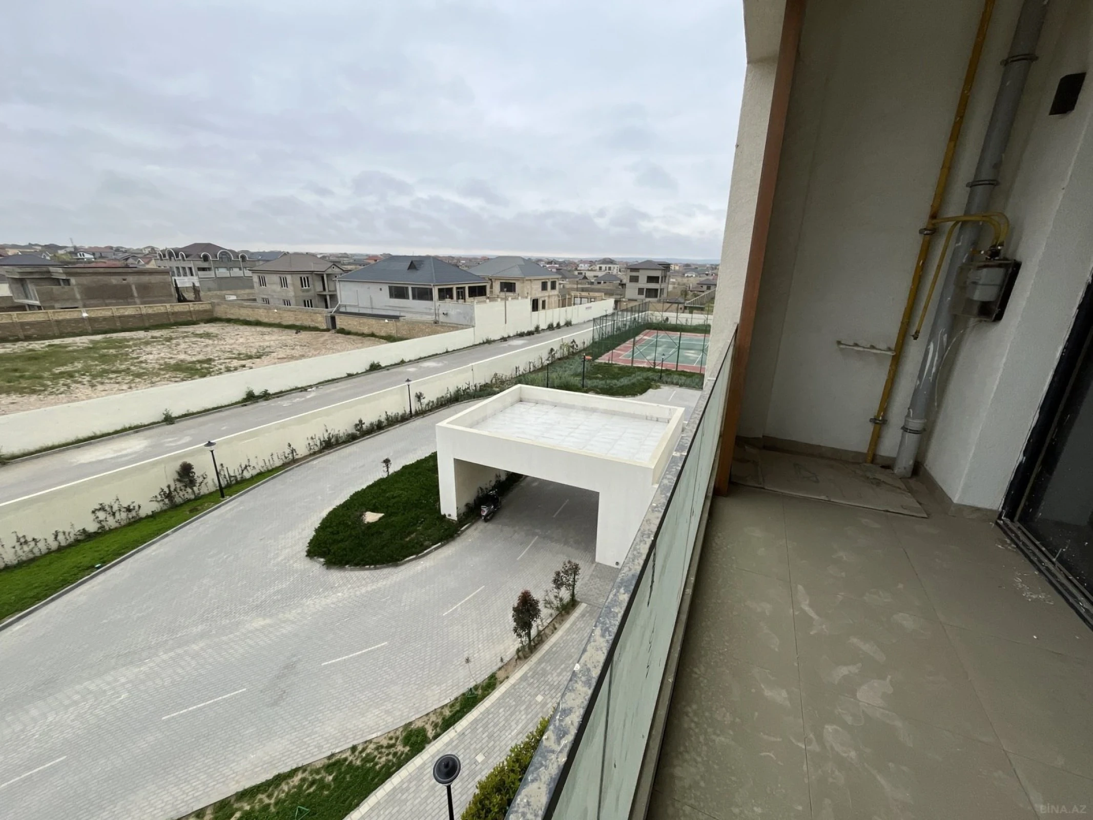 Satılır 1 otaqlı mənzil 58 m²
