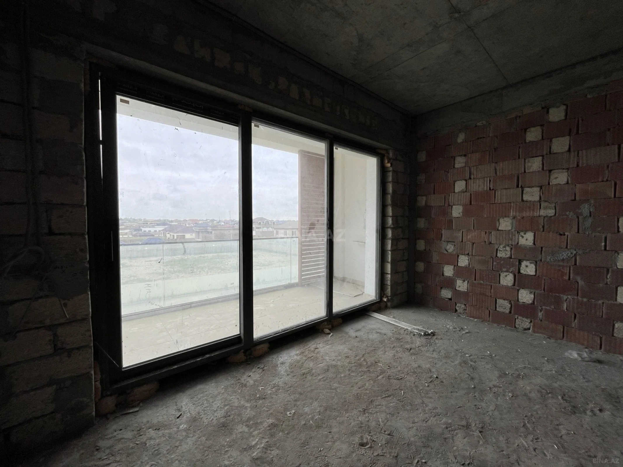 Satılır 1 otaqlı mənzil 58 m²
