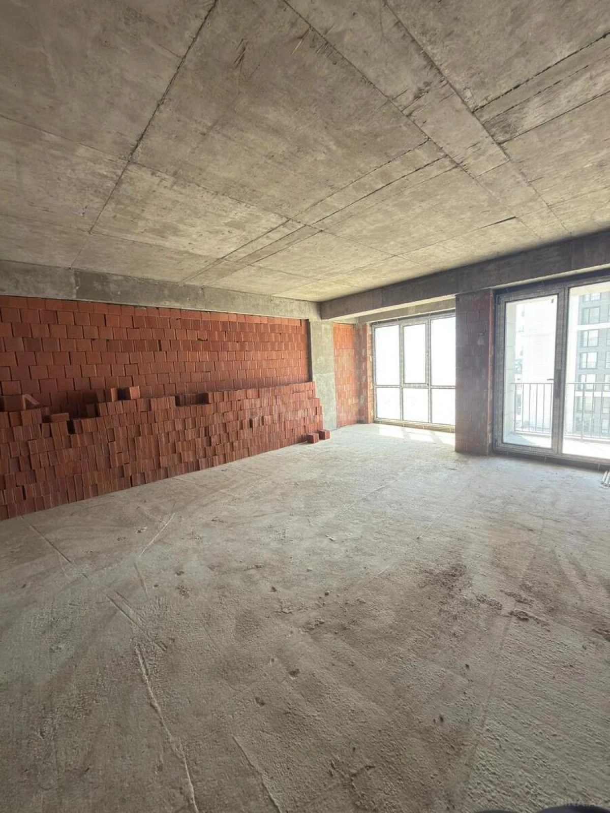 Satılır 2 otaqlı mənzil 80 m²