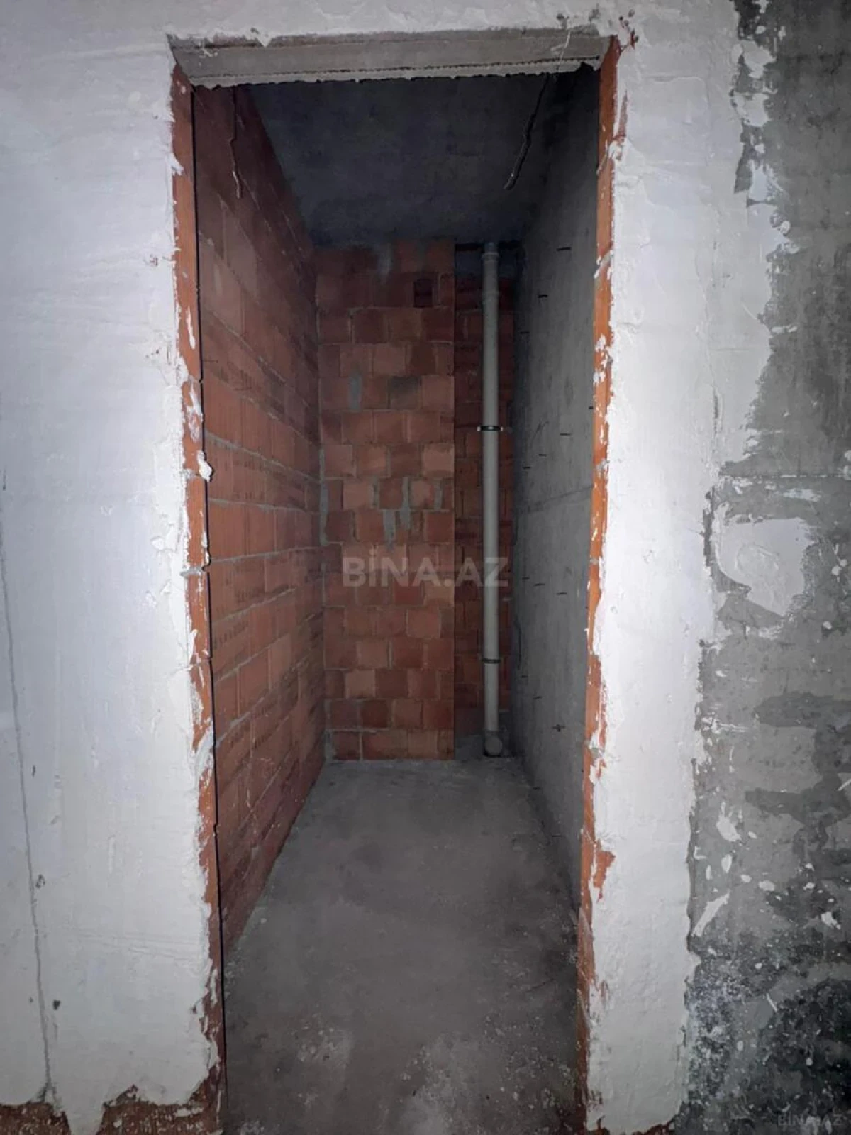 Satılır 2 otaqlı mənzil 110 m²