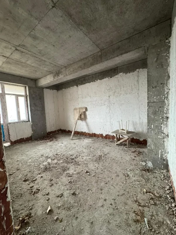 Satılır 2 otaqlı mənzil 110 m²