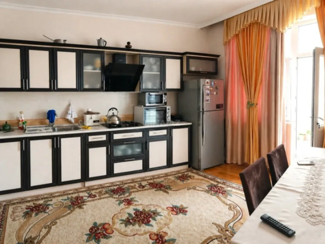 Satılır 3 otaqlı mənzil 115 m²