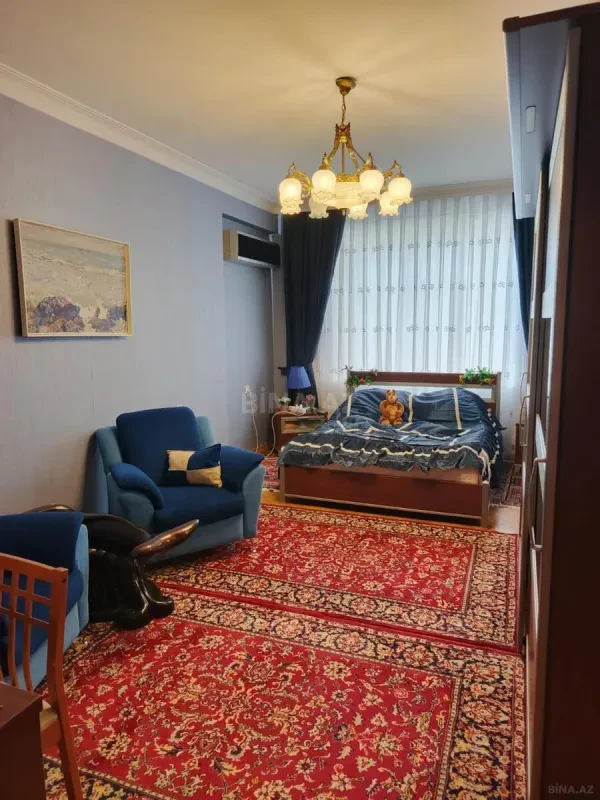 Satılır 3 otaqlı mənzil 115 m²