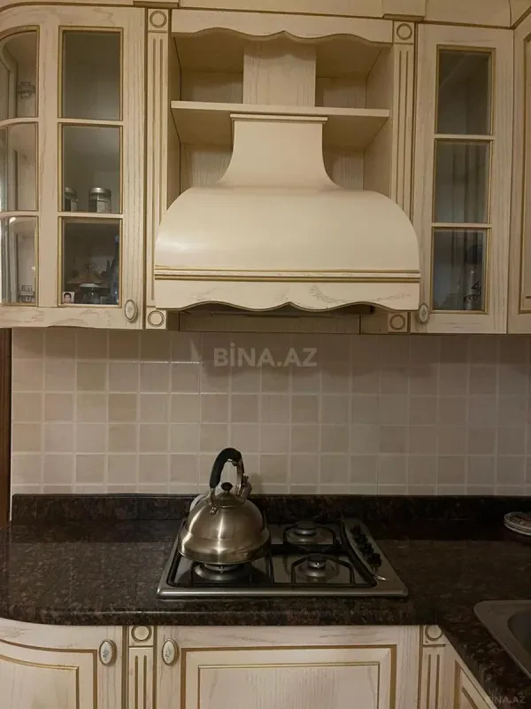 Kirayə verilir 4 otaqlı mənzil 160 m²