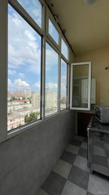 Kirayə verilir 3 otaqlı mənzil 130 m²