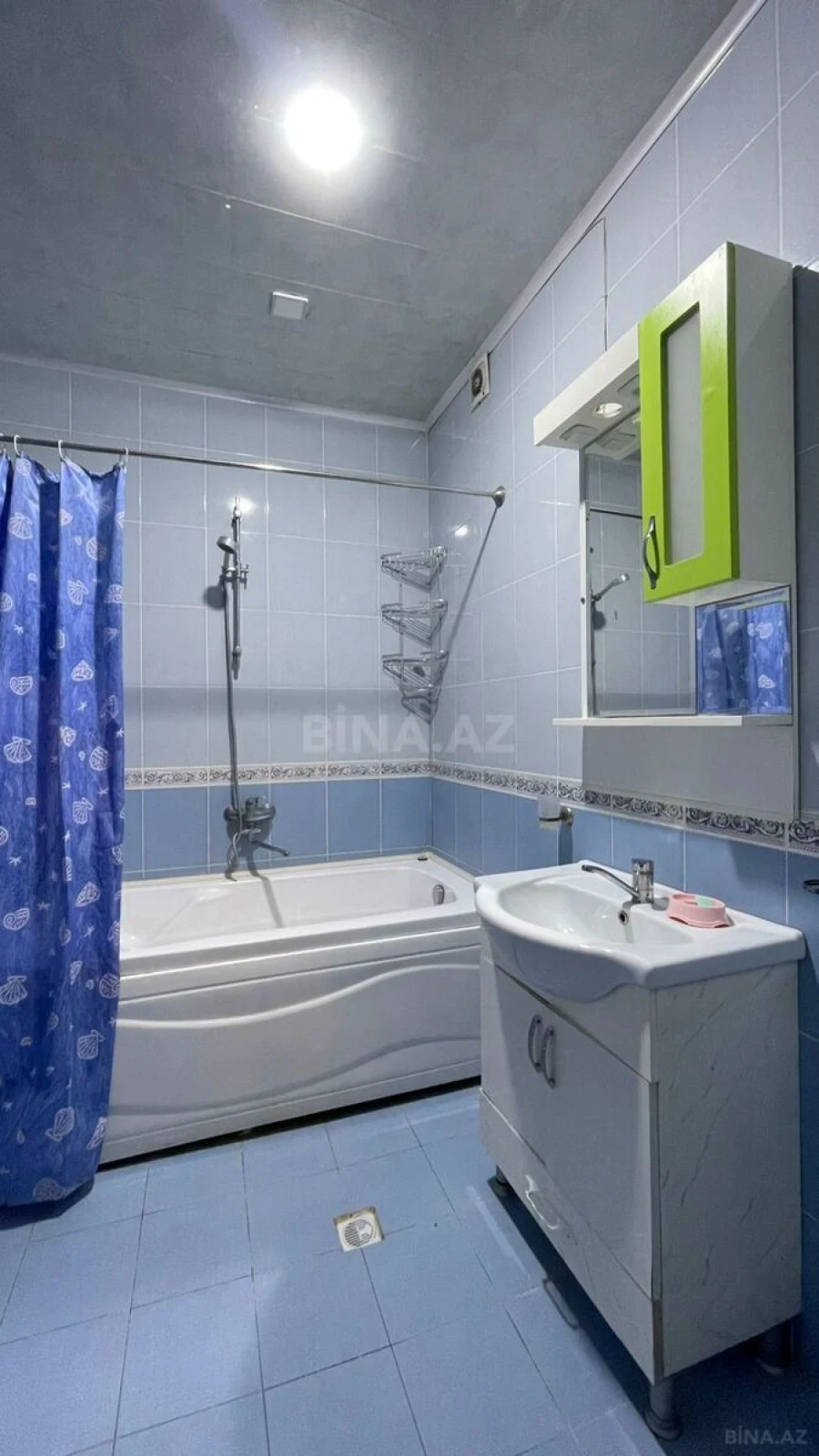 Kirayə verilir 3 otaqlı mənzil 130 m²