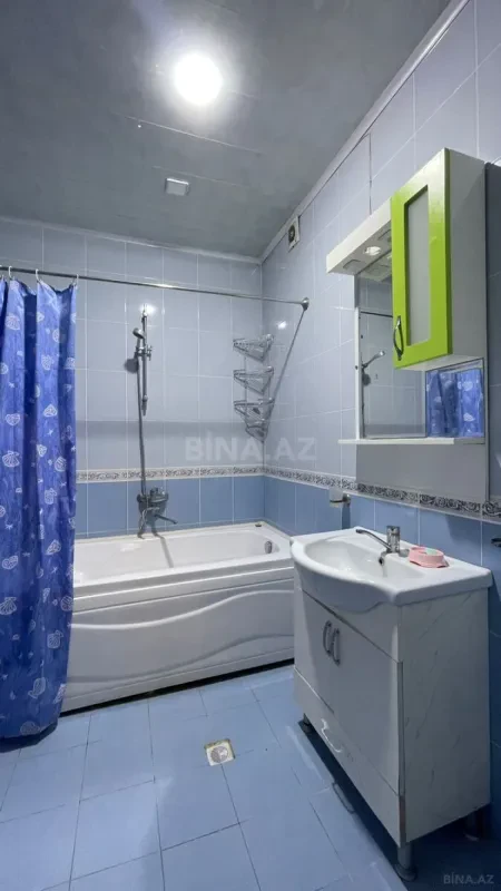 Kirayə verilir 3 otaqlı mənzil 130 m²