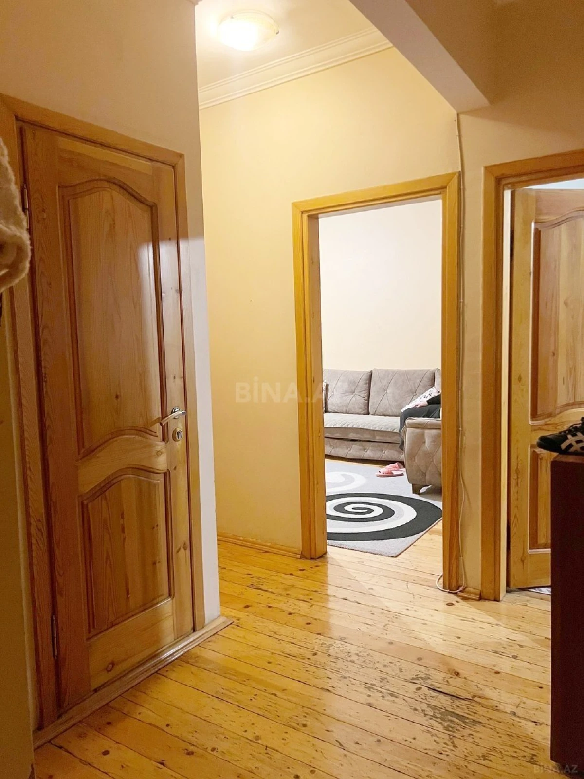 Satılır 4 otaqlı mənzil 110 m²
