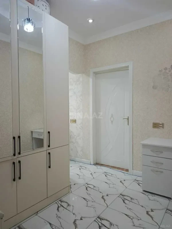 Satılır 3 otaqlı mənzil 87 m²