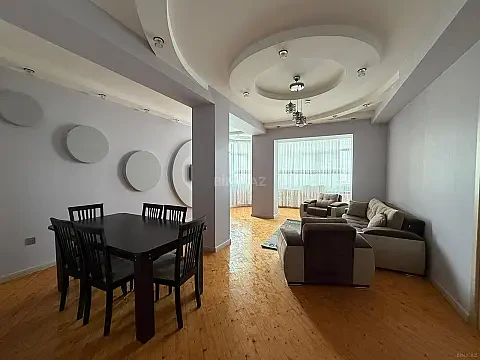 Satılır 3 otaqlı mənzil 130 m²