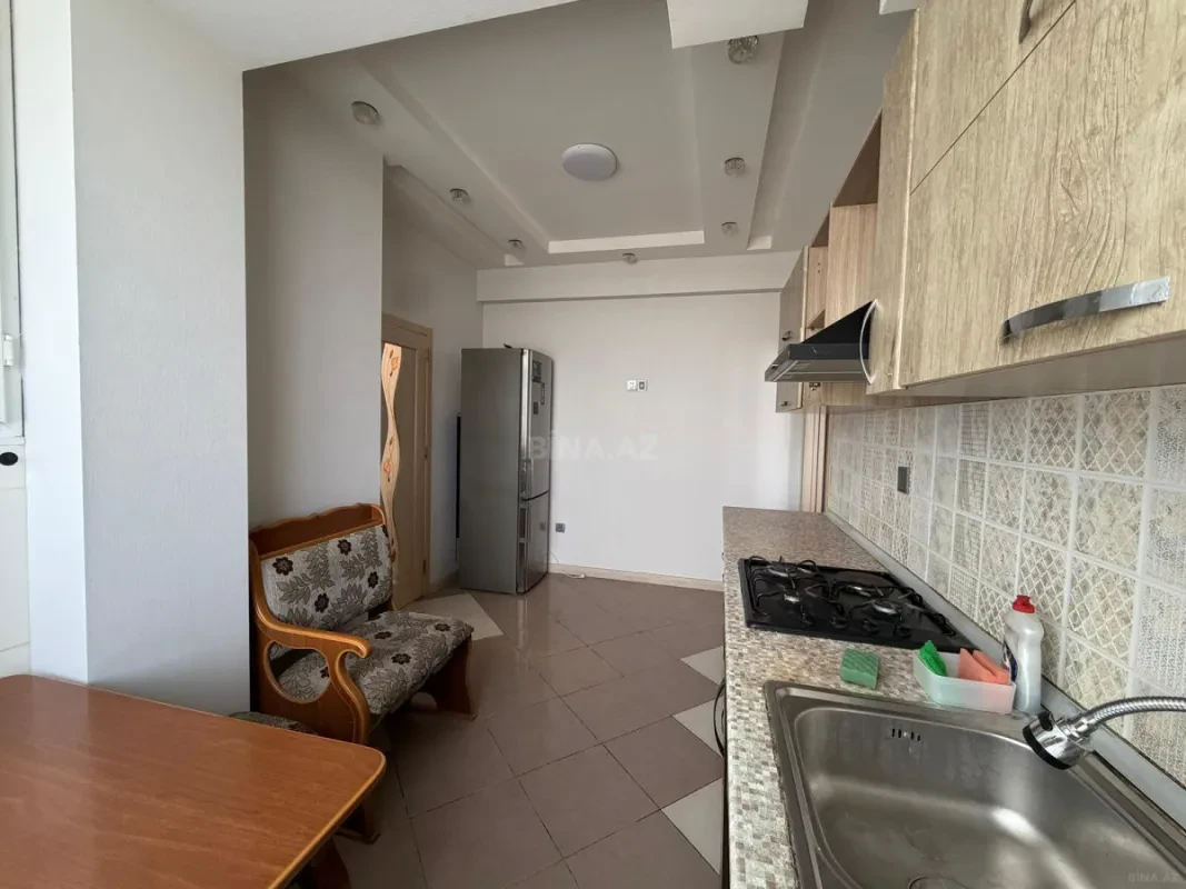 Satılır 3 otaqlı mənzil 130 m²