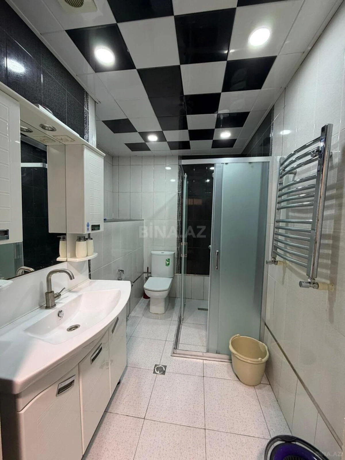 Satılır 3 otaqlı mənzil 130 m²