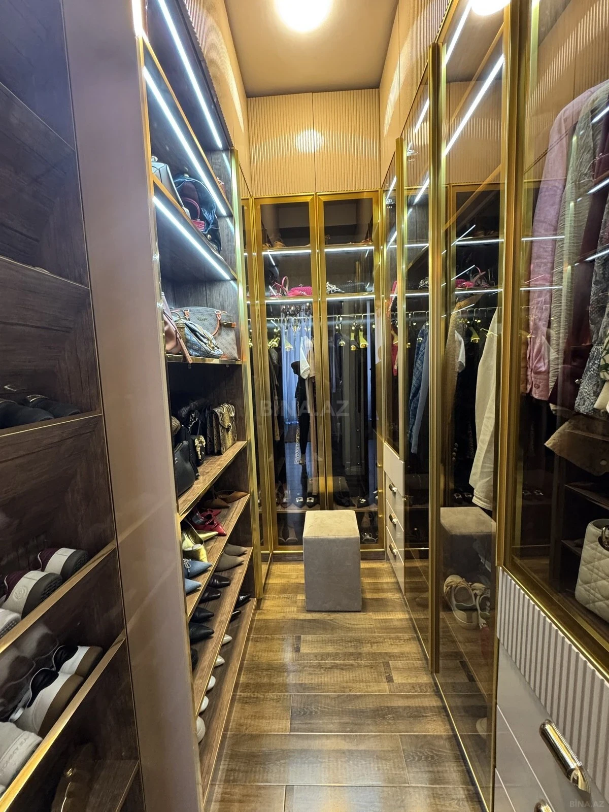 Satılır 4 otaqlı həyət evi 280 m²