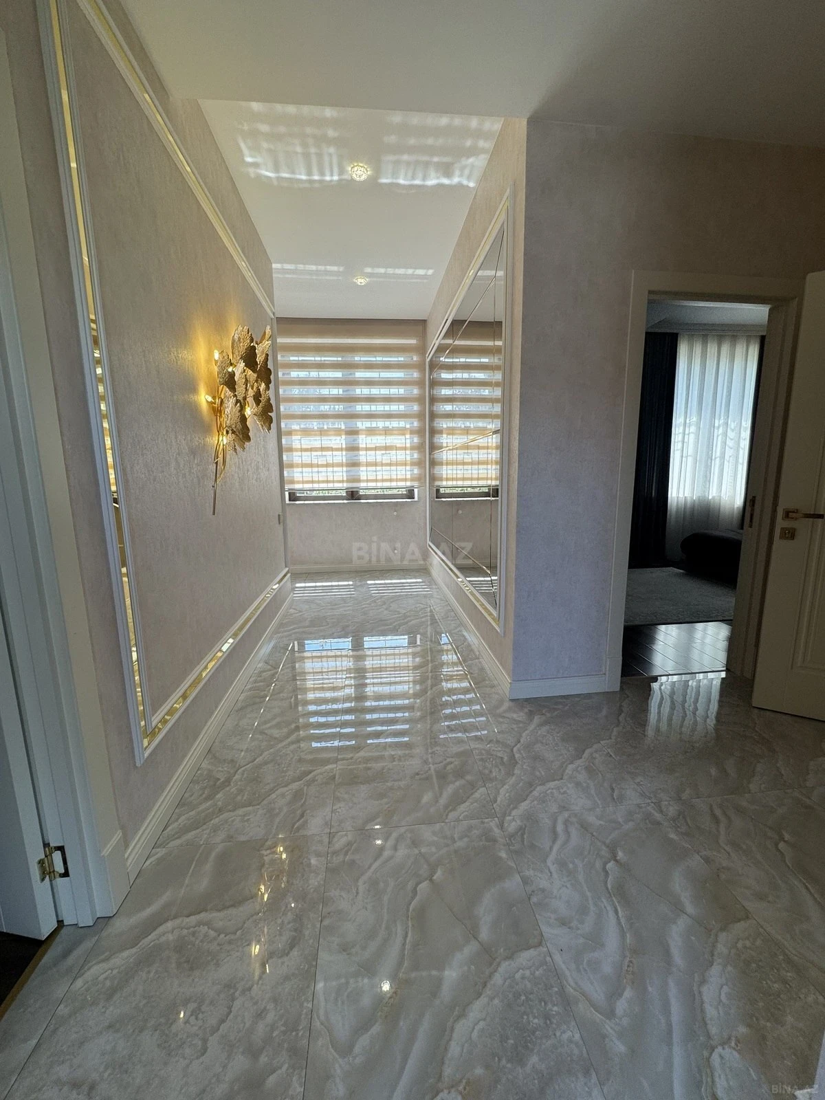 Satılır 4 otaqlı həyət evi 280 m²