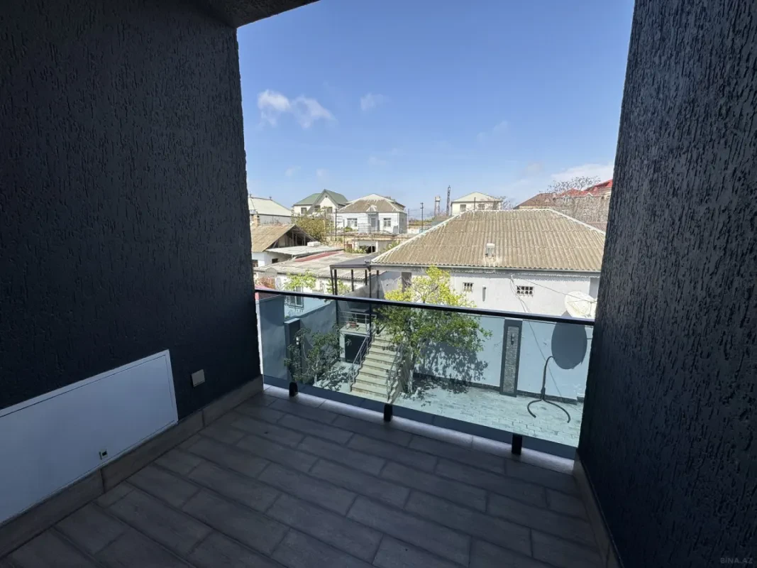 Satılır 4 otaqlı həyət evi 280 m²