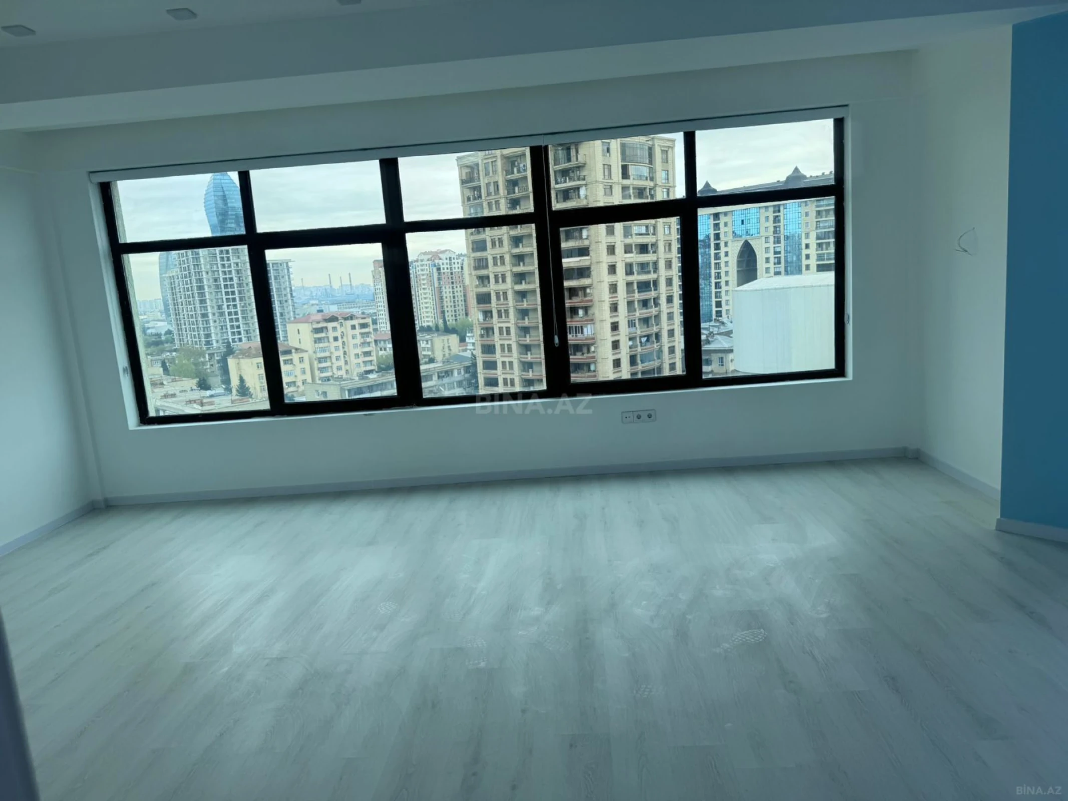 Kirayə verilir 3 otaqlı ofis 115 m²