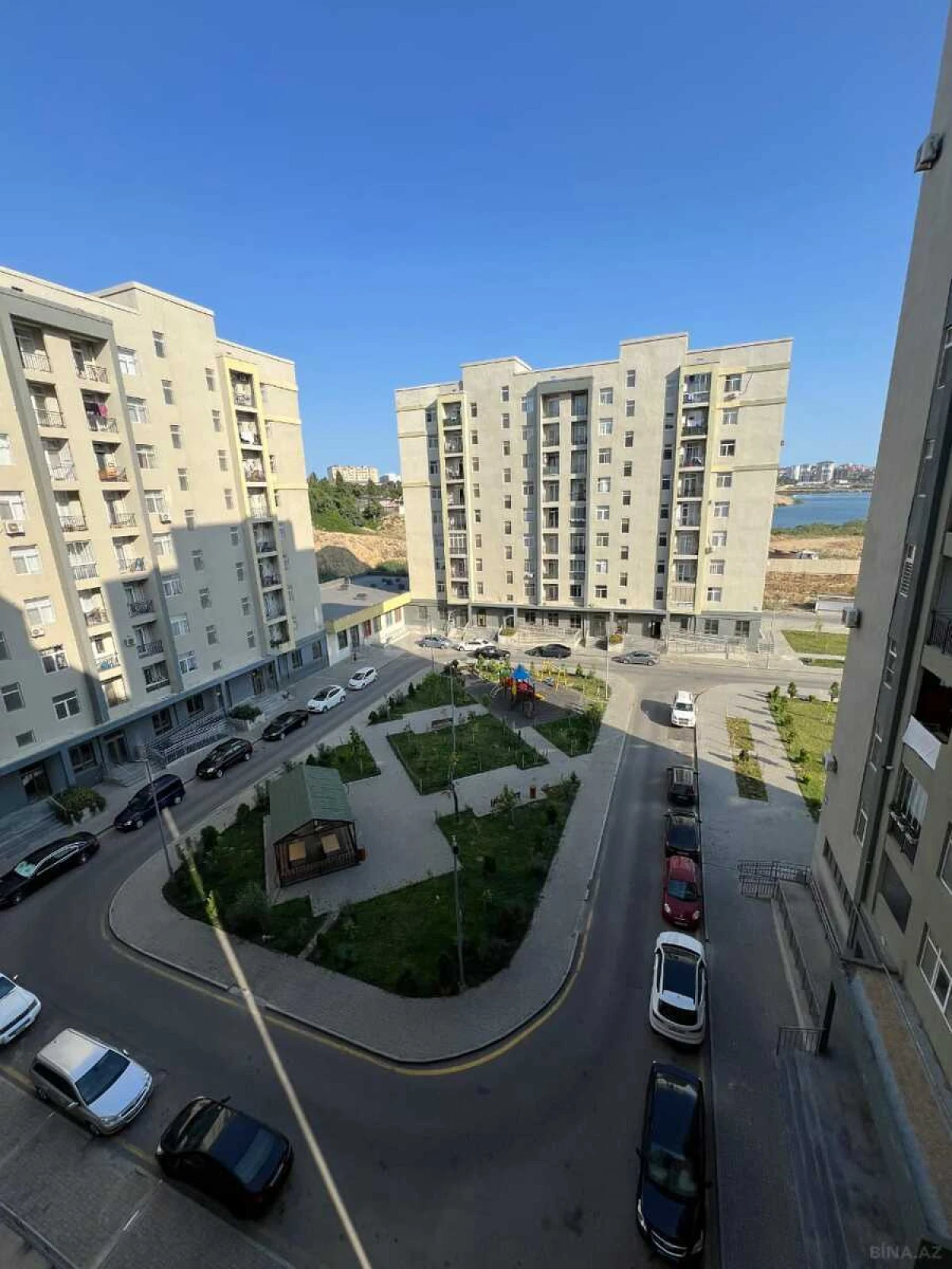 Satılır 2 otaqlı mənzil 70 m²
