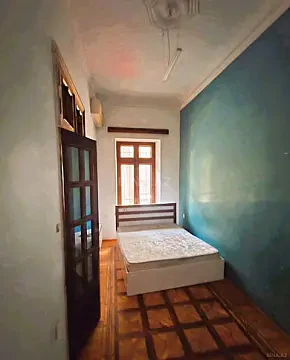 Kirayə verilir 5 otaqlı ofis 250 m²