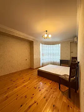 Satılır 3 otaqlı mənzil 120 m²