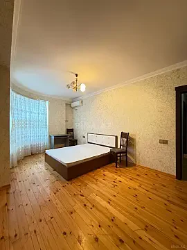 Satılır 3 otaqlı mənzil 120 m²