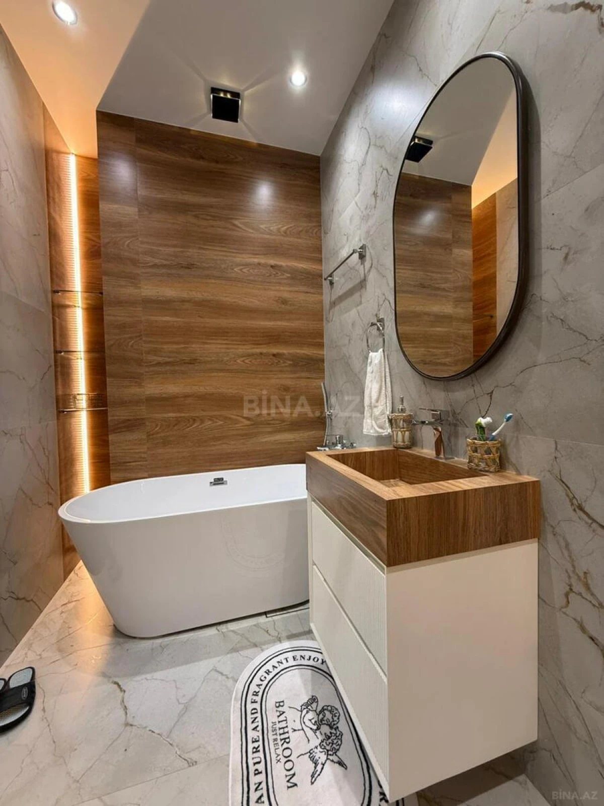 Satılır 2 otaqlı mənzil 67 m²
