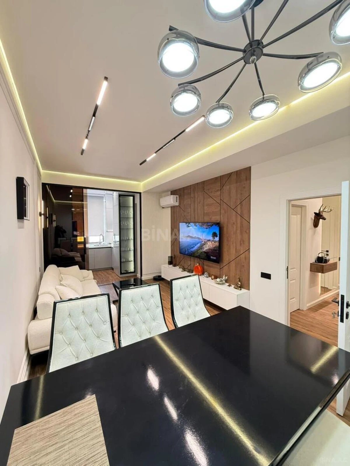 Satılır 2 otaqlı mənzil 67 m²