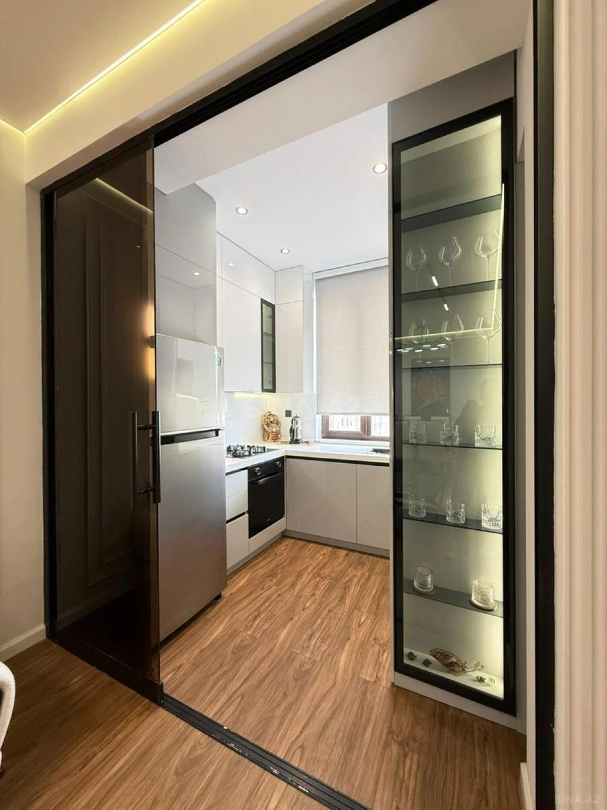 Satılır 2 otaqlı mənzil 67 m²