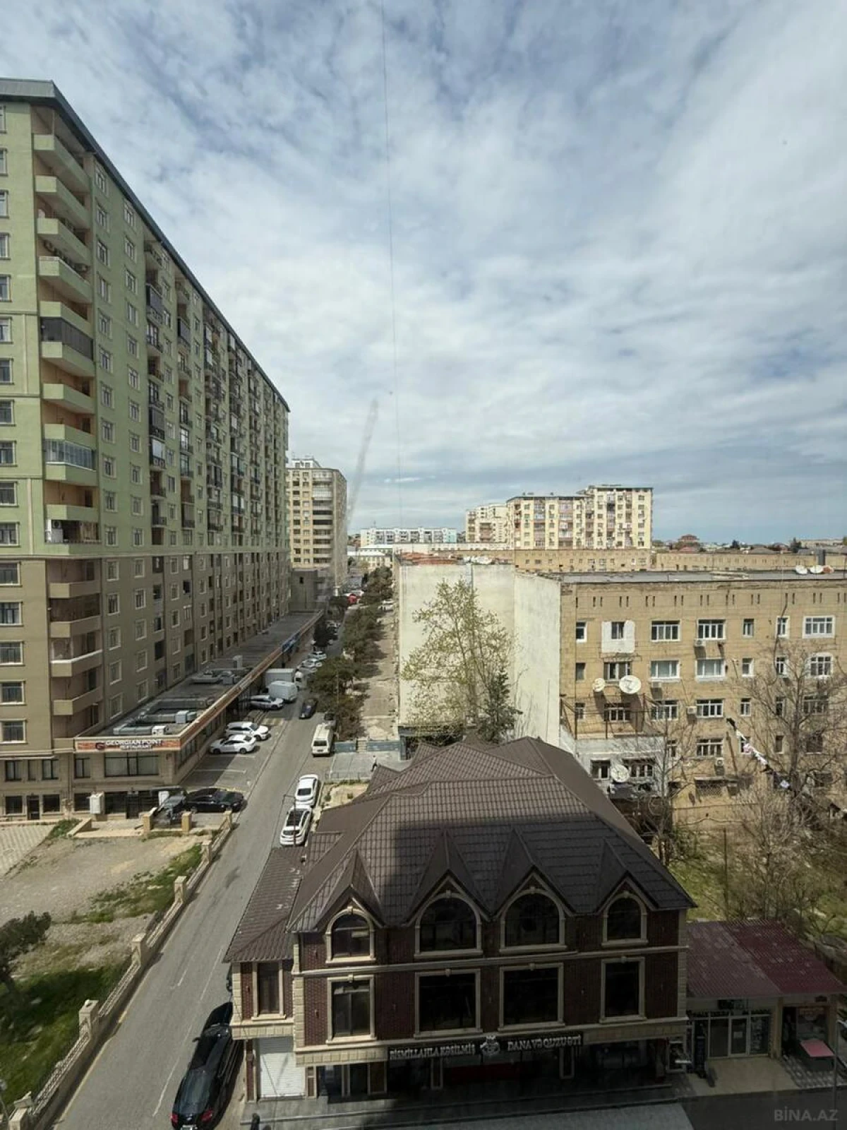 Satılır 2 otaqlı mənzil 67 m²