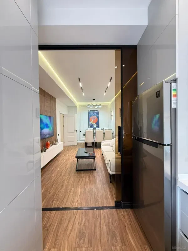 Satılır 2 otaqlı mənzil 67 m²
