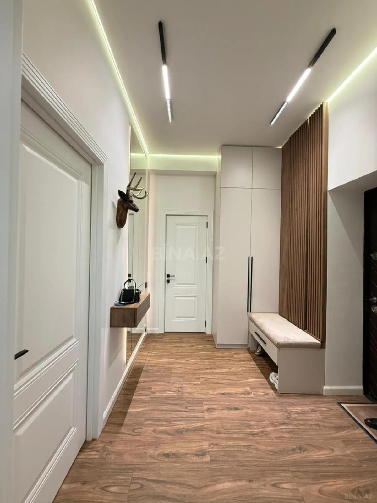 Satılır 2 otaqlı mənzil 67 m²