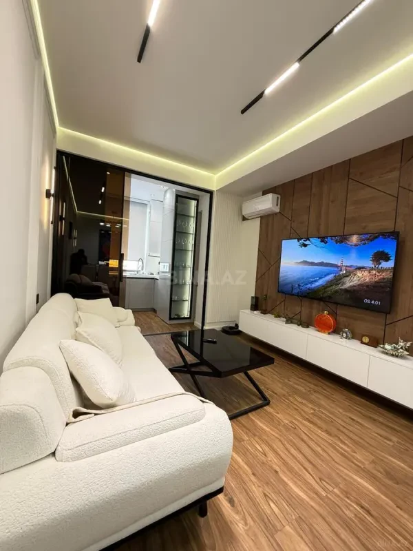 Satılır 2 otaqlı mənzil 67 m²