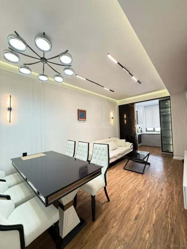Satılır 2 otaqlı mənzil 67 m²