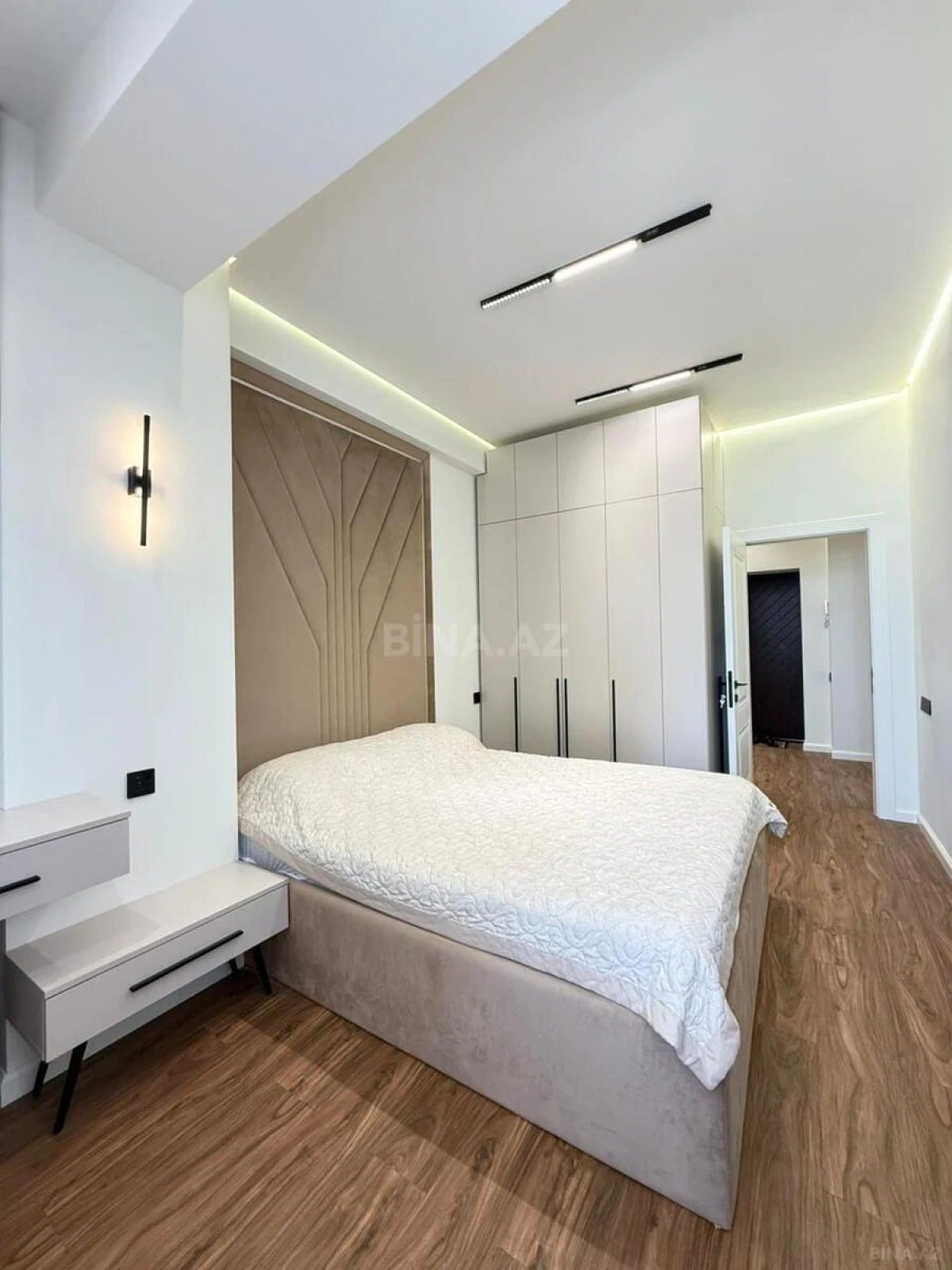 Satılır 2 otaqlı mənzil 67 m²