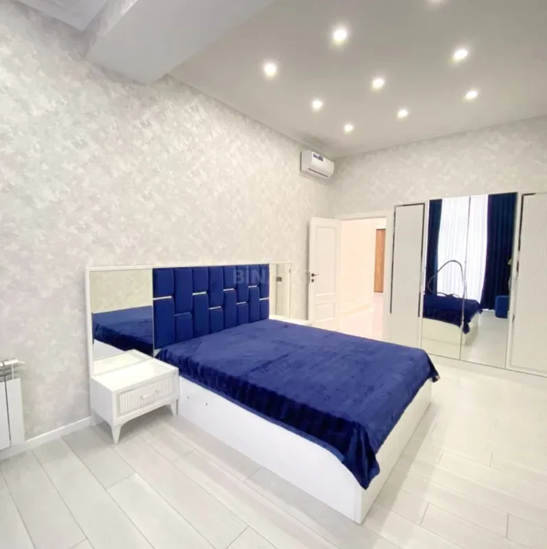 Kirayə verilir 3 otaqlı mənzil 120 m²