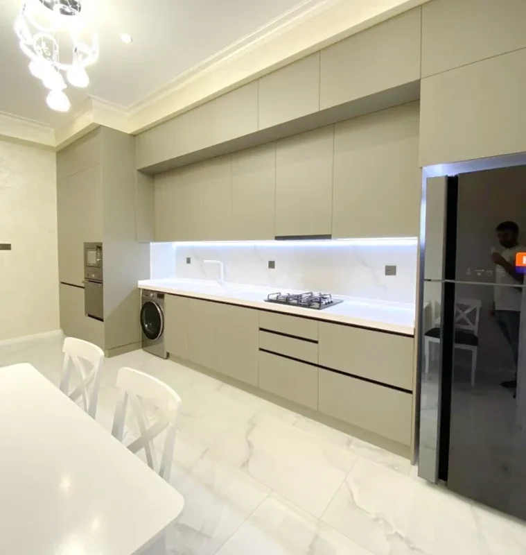 Kirayə verilir 3 otaqlı mənzil 120 m²