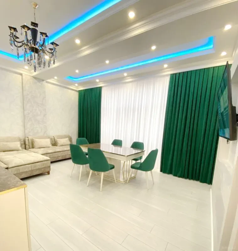 Kirayə verilir 3 otaqlı mənzil 120 m²