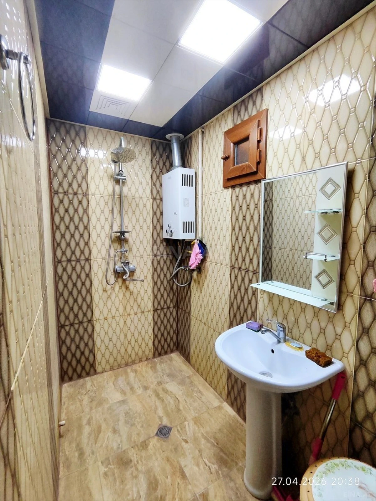 Kirayə verilir 2 otaqlı mənzil 60 m²