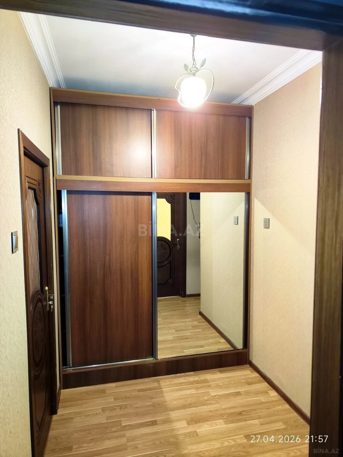 Kirayə verilir 2 otaqlı mənzil 60 m²