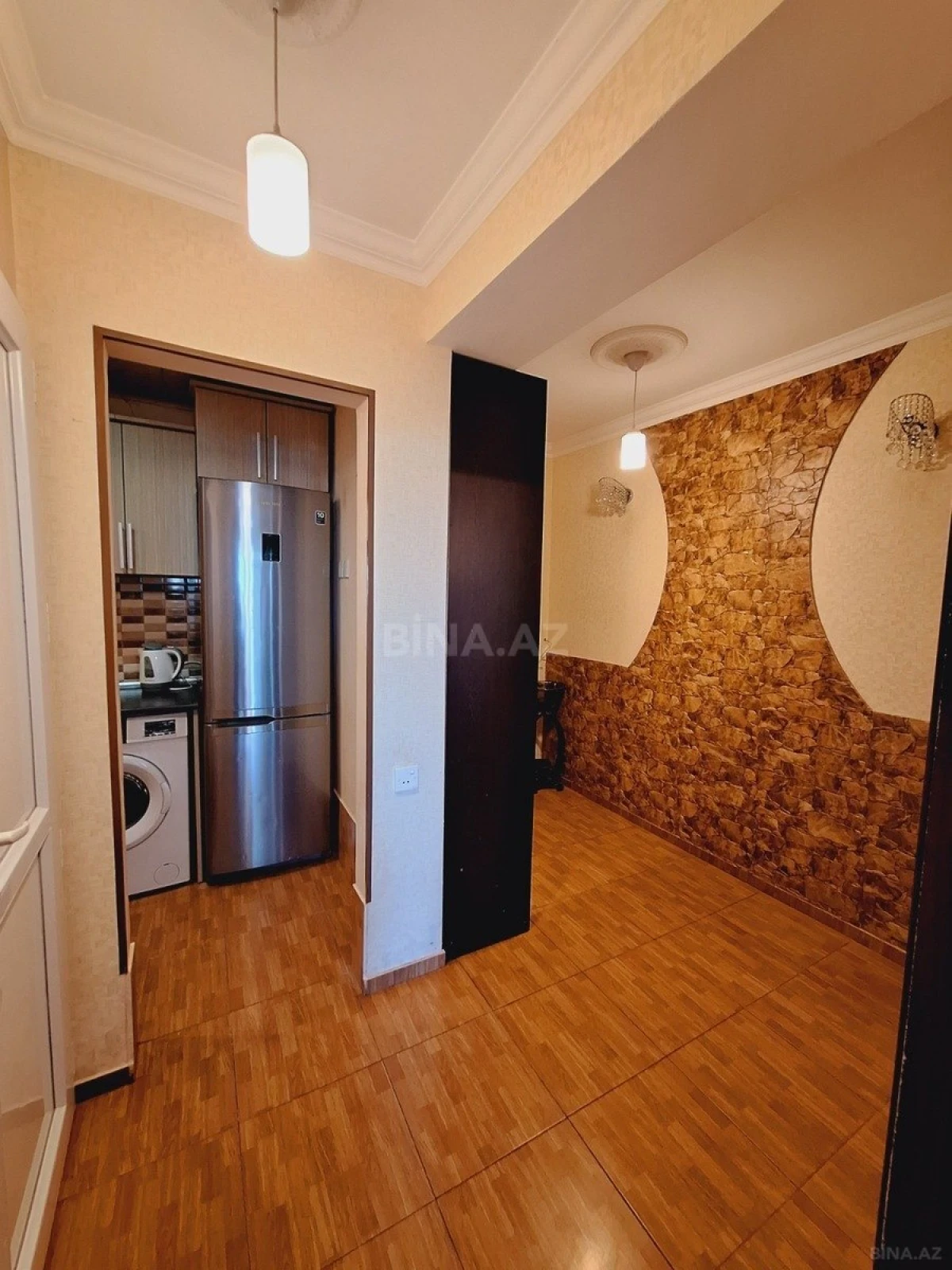 Kirayə verilir 2 otaqlı mənzil 65 m²