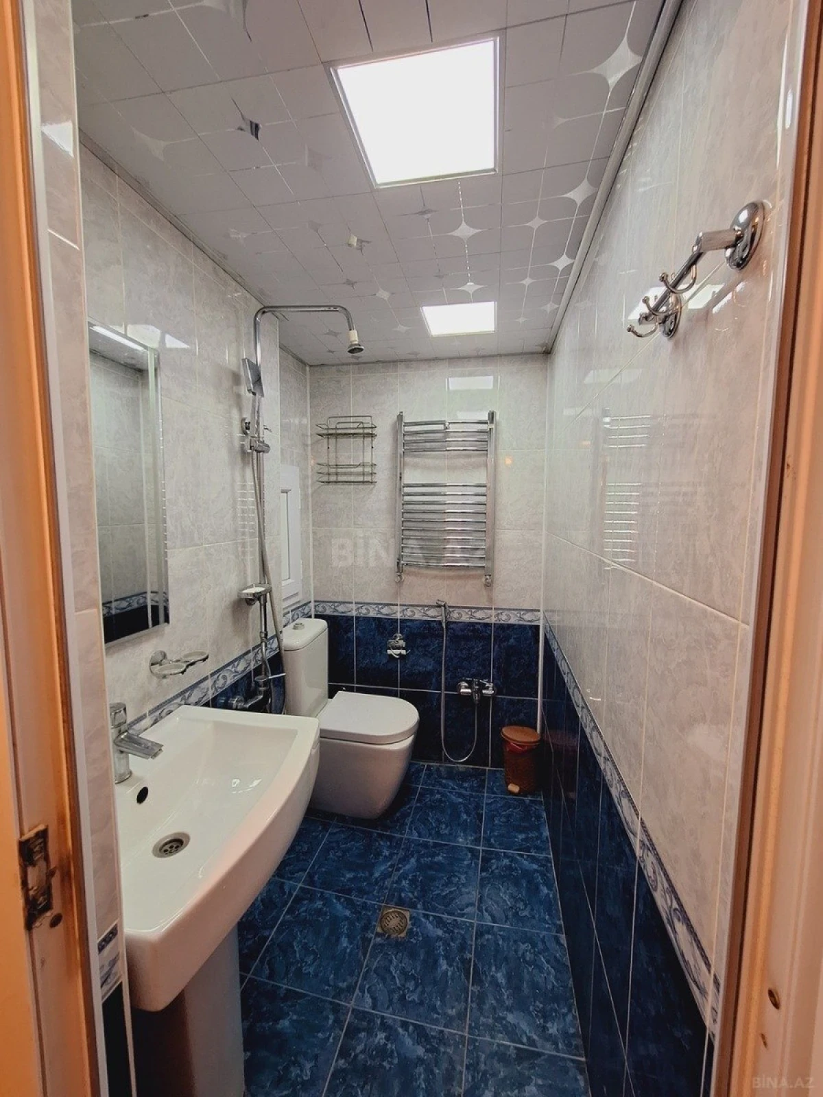 Kirayə verilir 2 otaqlı mənzil 65 m²